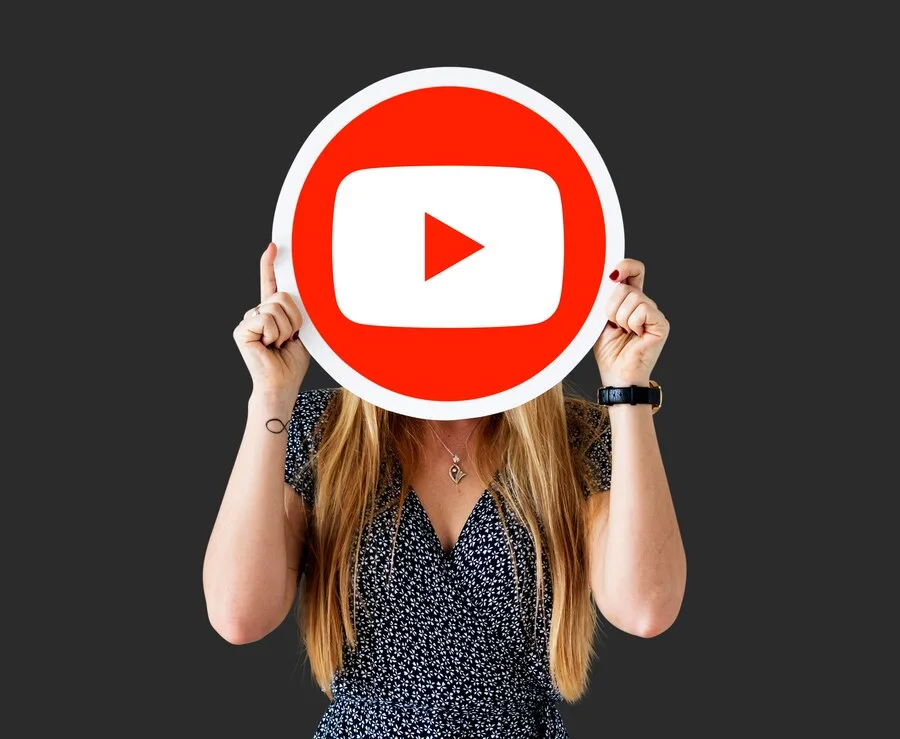 Comment devenir YouTubeur : je vous propose une formation qui vous apprend tout.